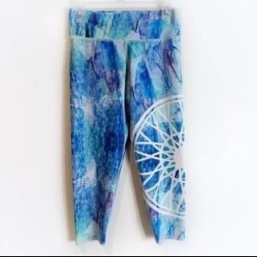 SoulCycle Women’s Blue and White Tie Dye Marble Yoga Athletic Leggings. Size: XS